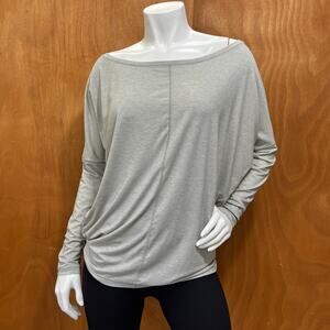 Athleta Essence Flow Top Long Sleeve Dolman Gray Soft Size M